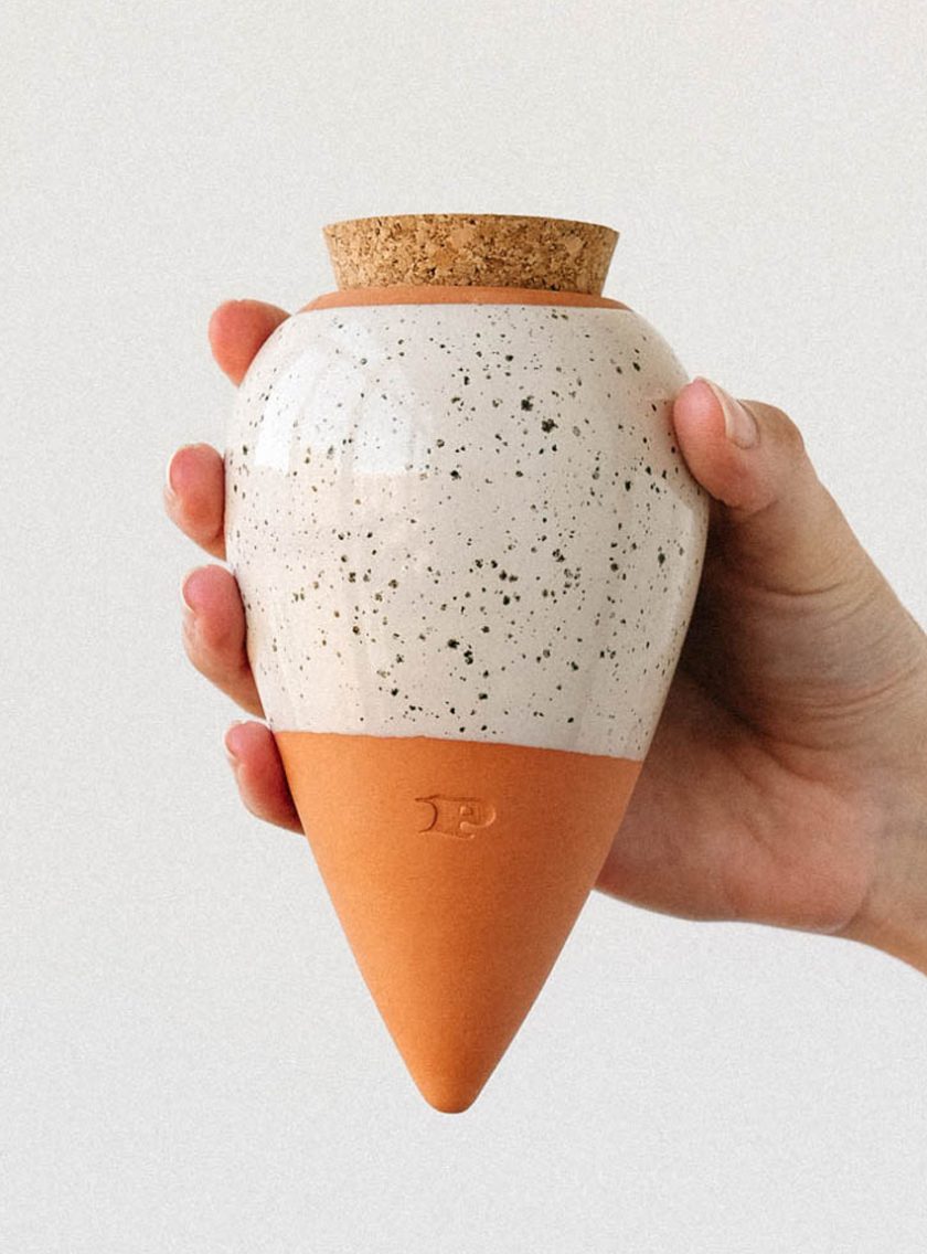 Pepin-olla-waterdruppelaar-wit-gespikkeld
