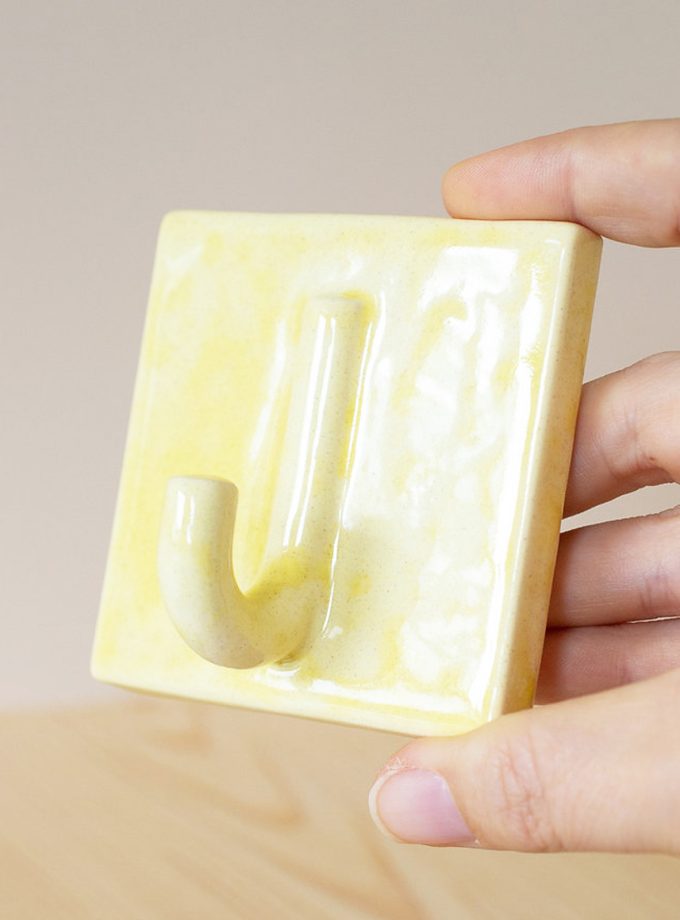HANGOP wandhaak Studio Lotte Swart Lemony Lemon def