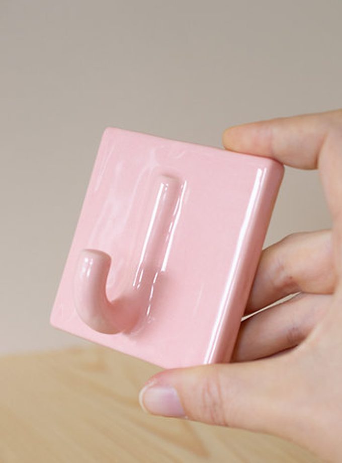 HANGOP wandhaak Studio Lotte Swart Roze enkel