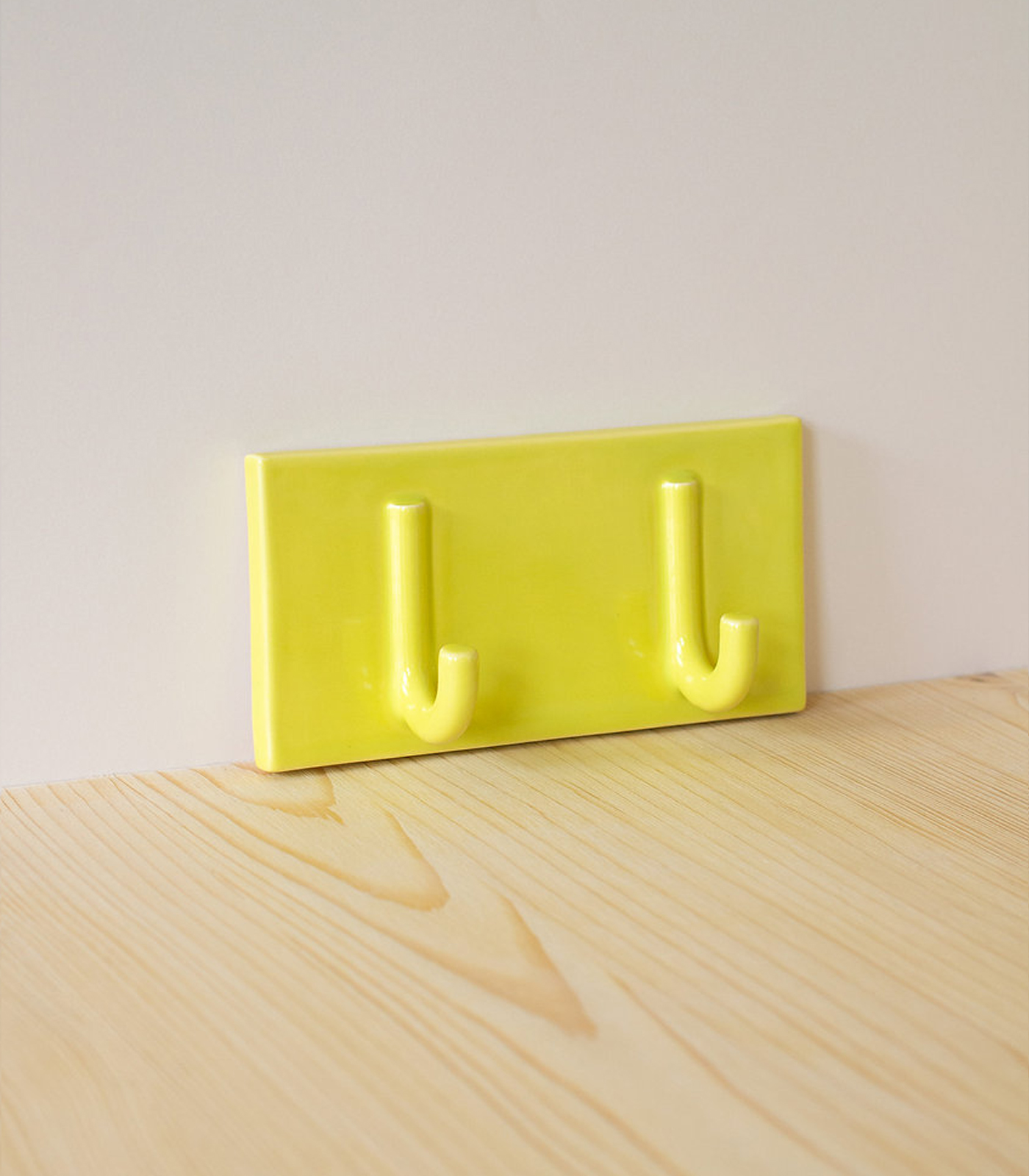 HANGOP wandhaak Studio Lotte Swart lemon dubbel 3