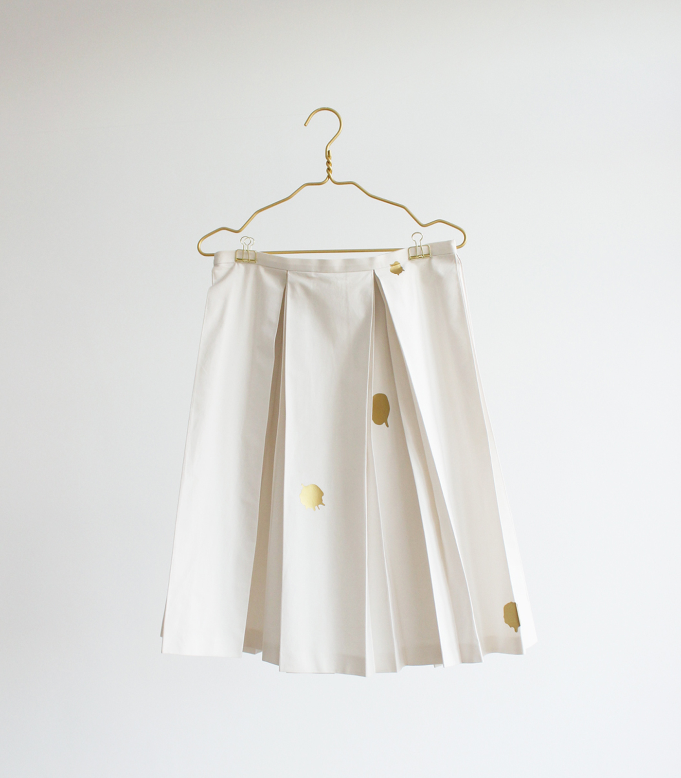 humade remarkable stains table