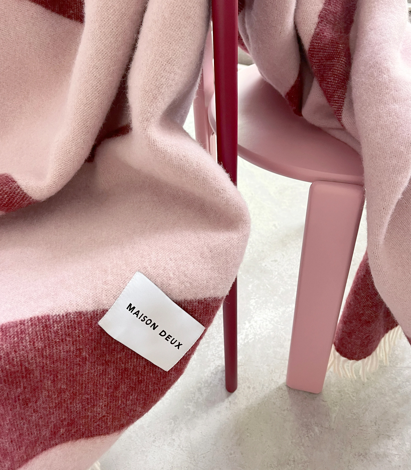 maison-deux-wollen-deken-swirl-bordo-pink-2