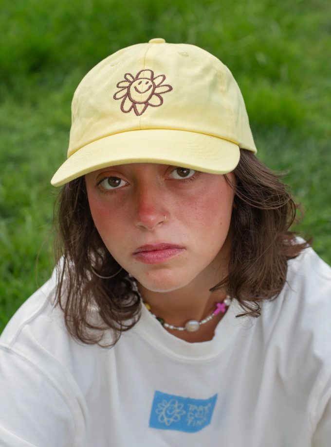 Silly-Flower-Cap-Butter-Yellow-TARTA-GELATINA-pet