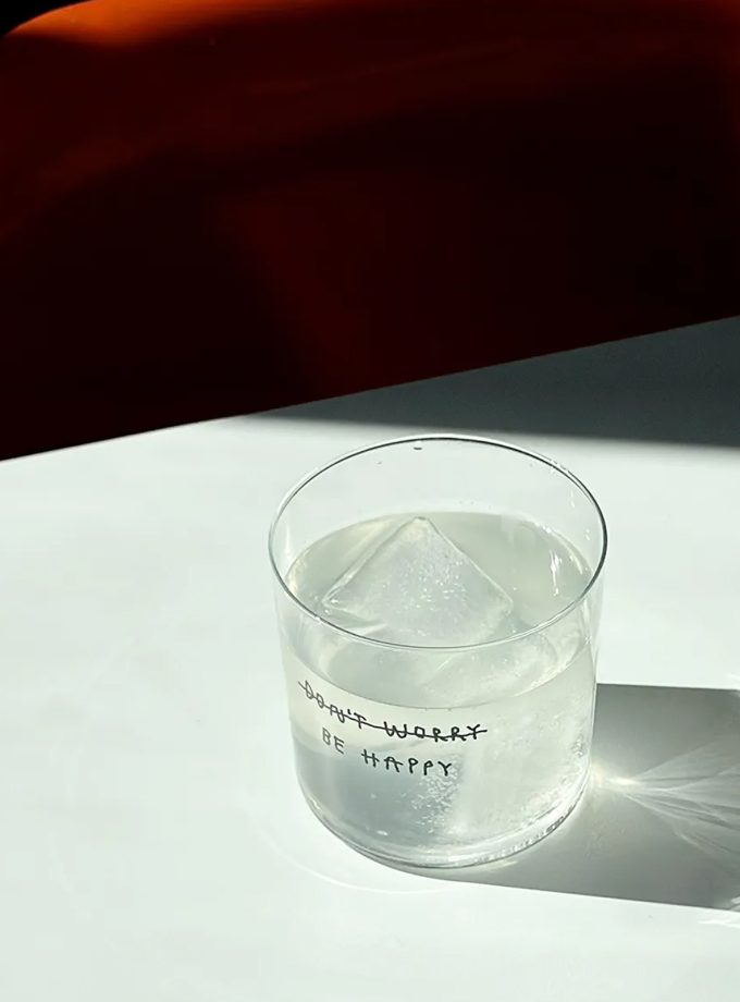 yahya-studio-glass-dont-worry-be-happy